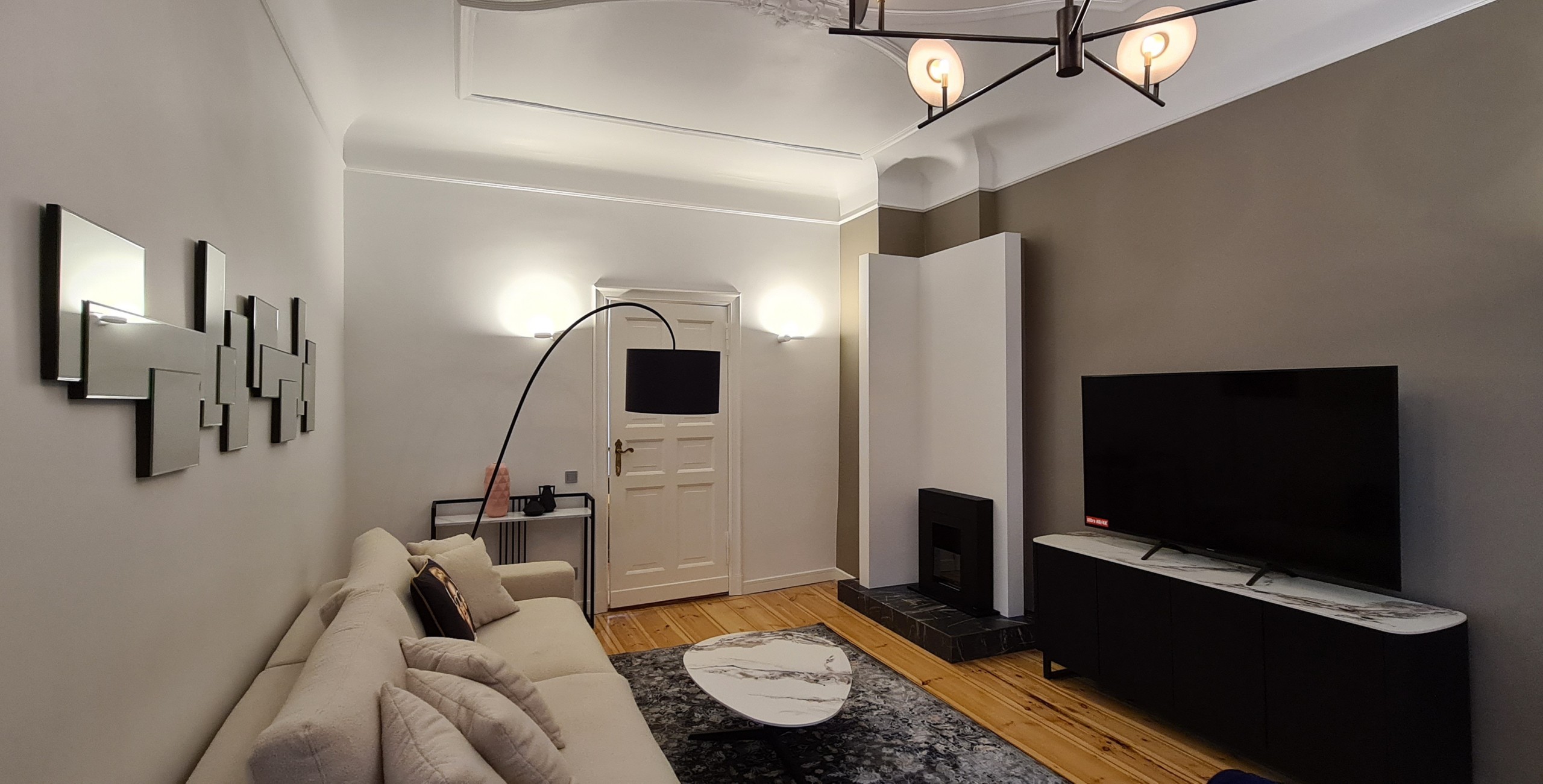 luxuriös sanierte 2 Zimmer-Wohnung in Tiergarten