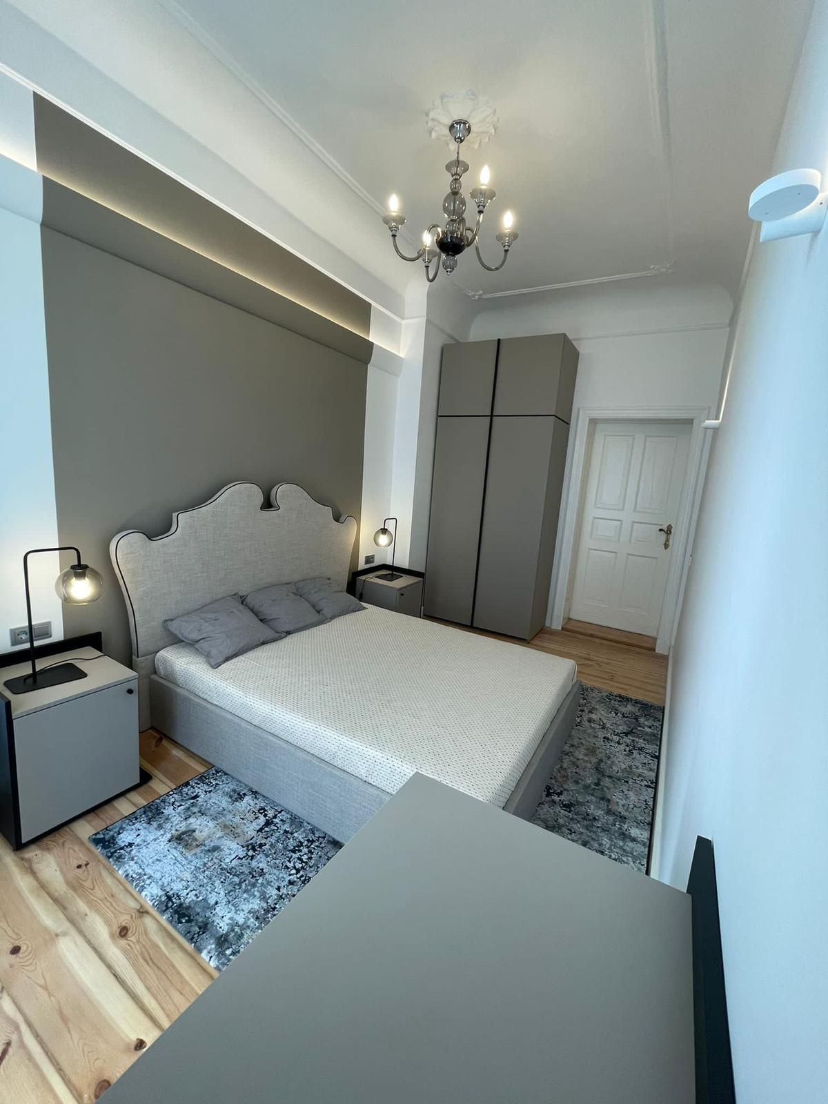 luxuriös sanierte 2 Zimmer-Wohnung in Tiergarten