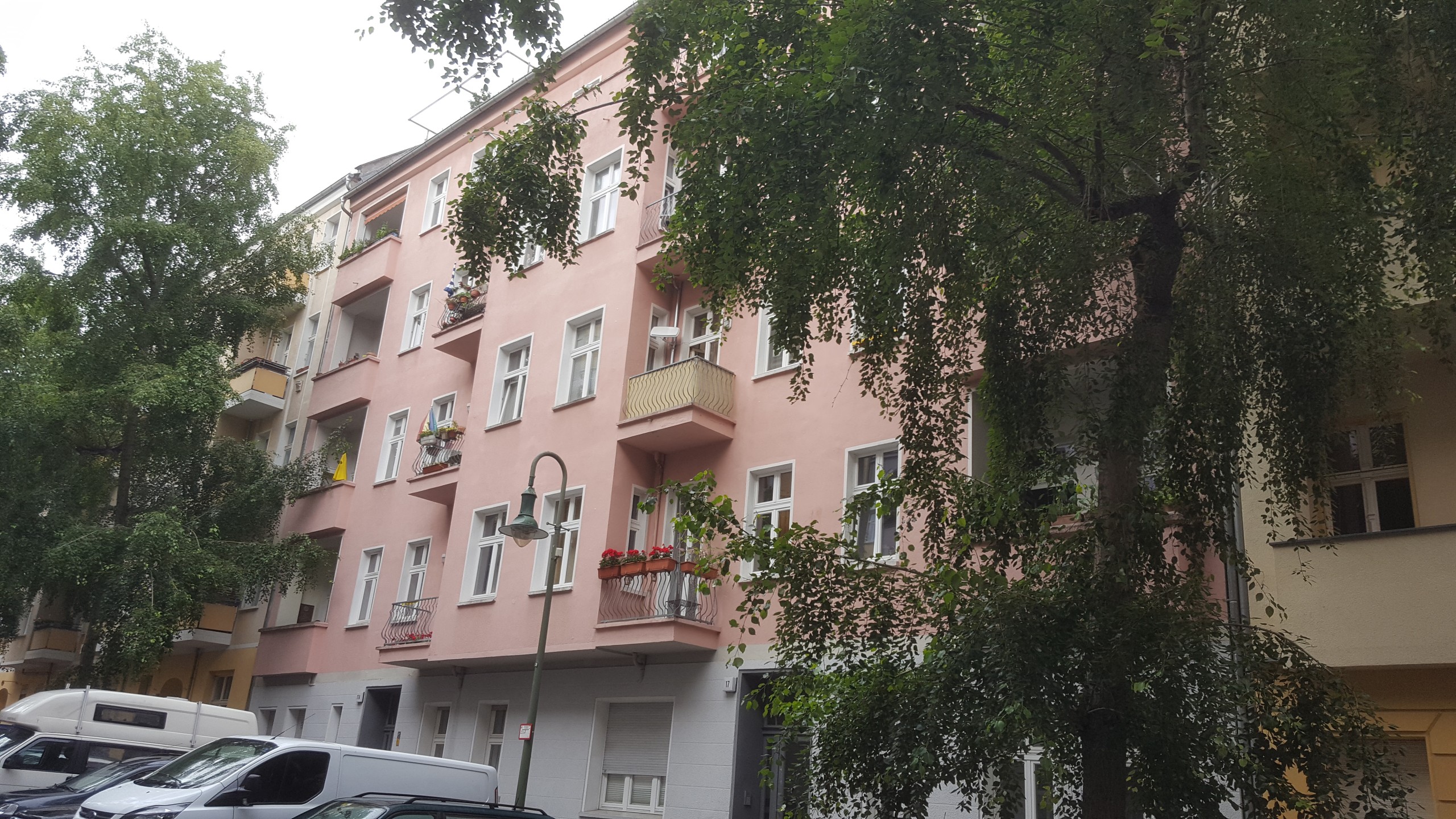 Altbauwohnung mit Wohnküche im Winskiez