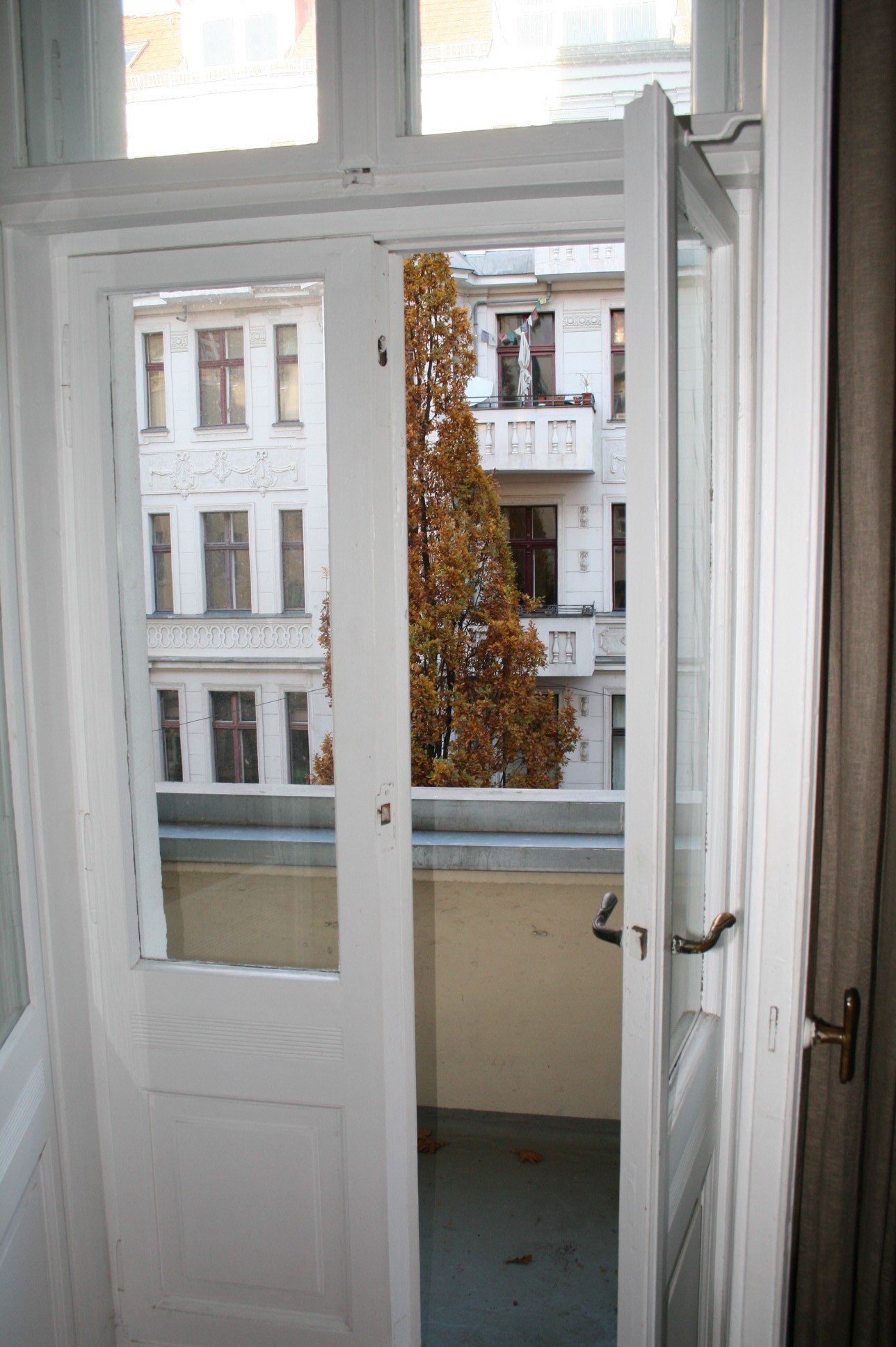 Moderne 2 Zimmer-Wohnung mit Altbau-Charme