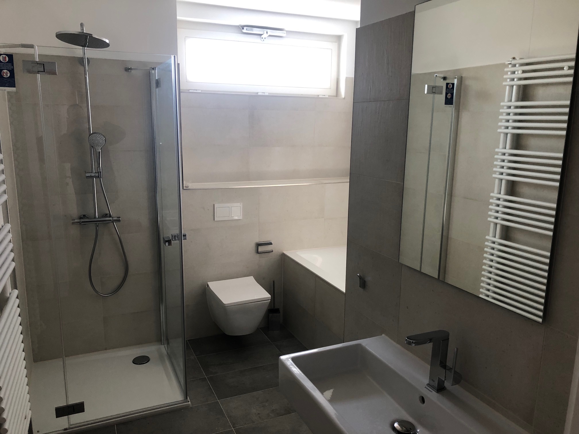 Ruhiges und lichtdurchflutetes Penthouse