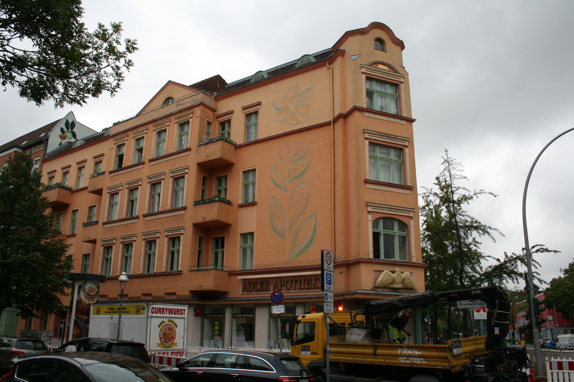 Wohn- & Geschäftshaus (Ärztehaus)